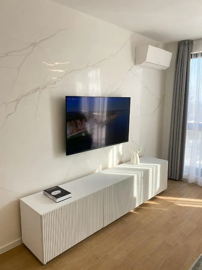 Mediterranea Complex - Luxury Apartment With Sea & Pool View! Varna
