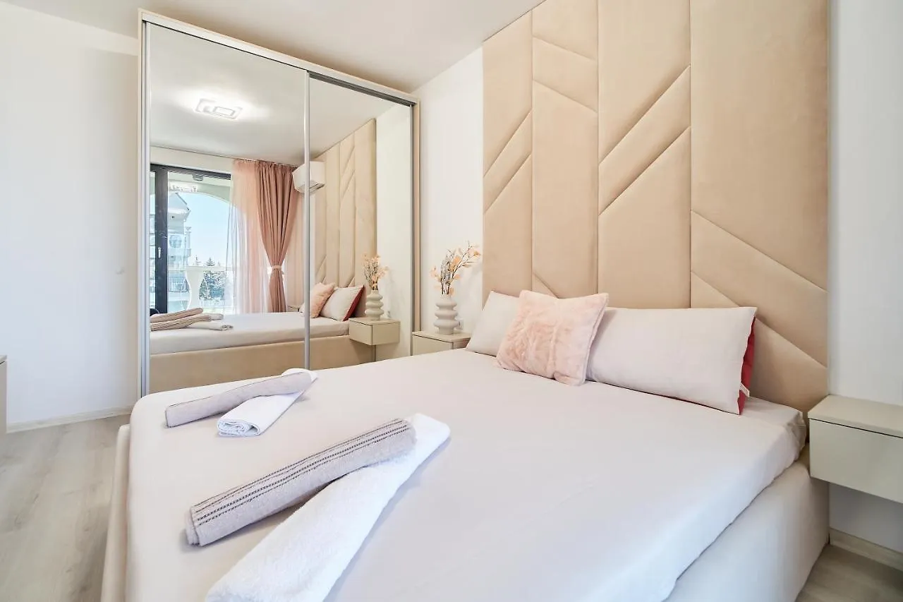 Mediterranea Complex - Luxury Apartment With Sea & Pool View! Varna Bulgaristan